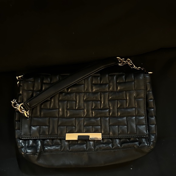 Zara Black Leather Chain Trim Quilted Shoulder Bag. - Picture 2 of 6